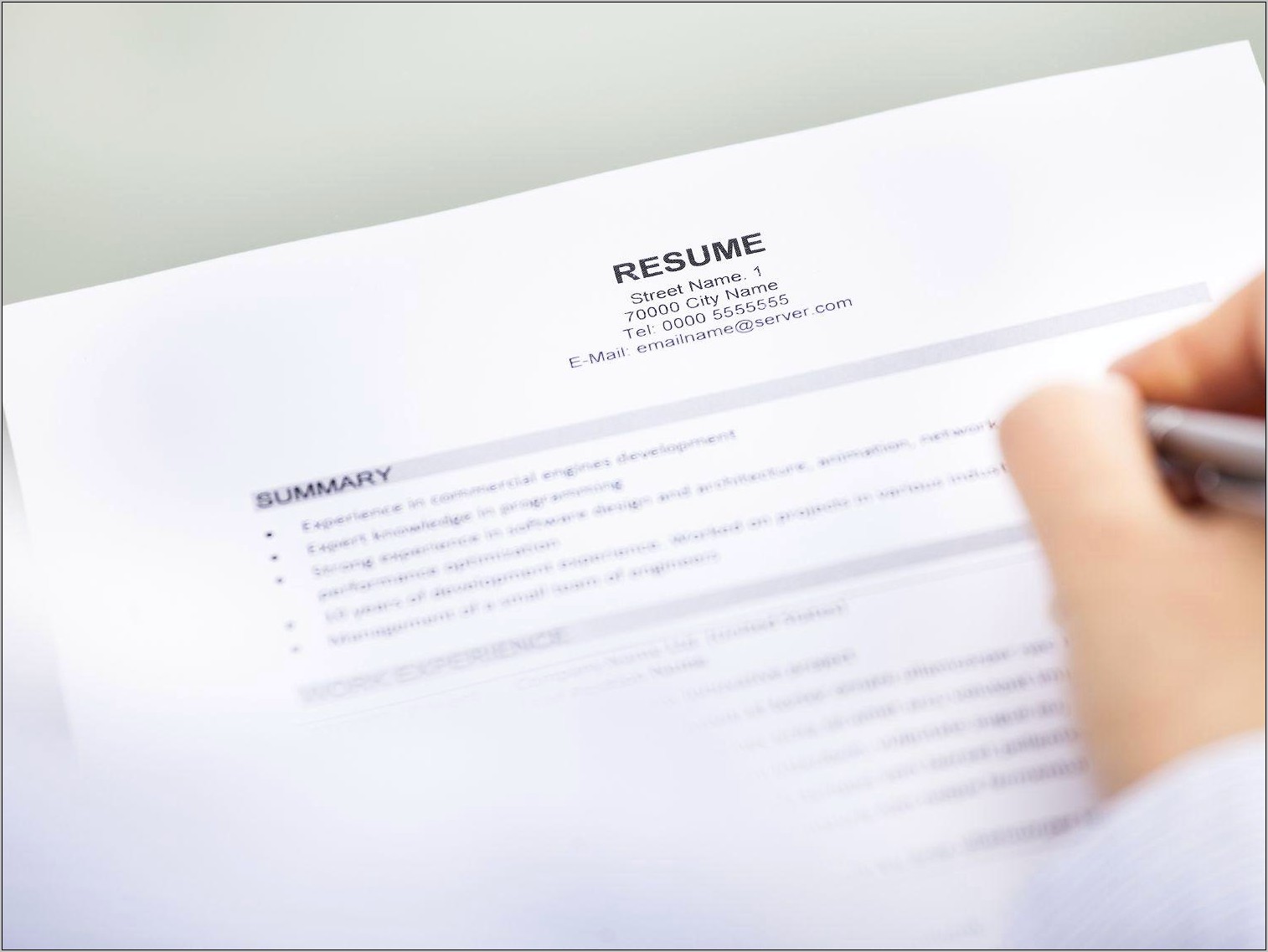 Should You Put Contact Info On Resume